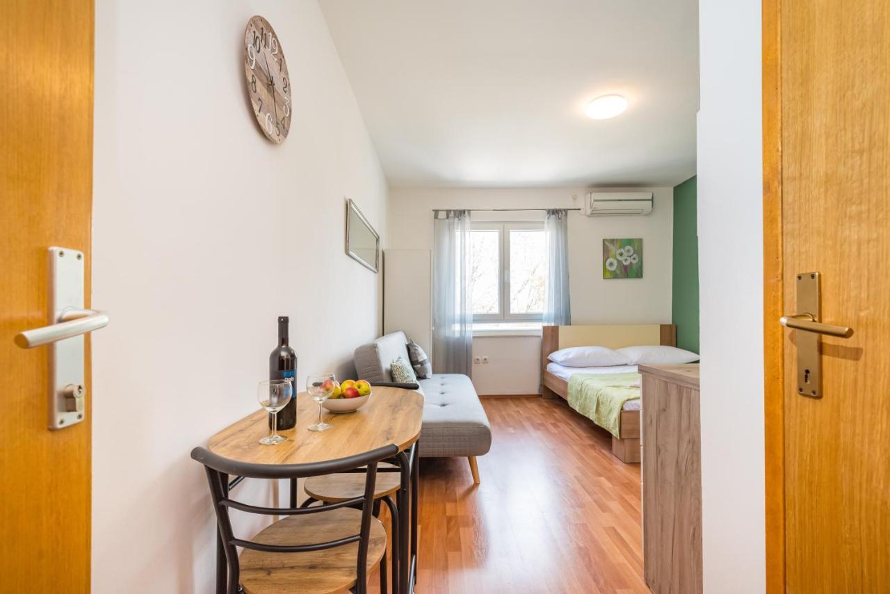 Studio And Rooms Zadar City Wall Εξωτερικό φωτογραφία